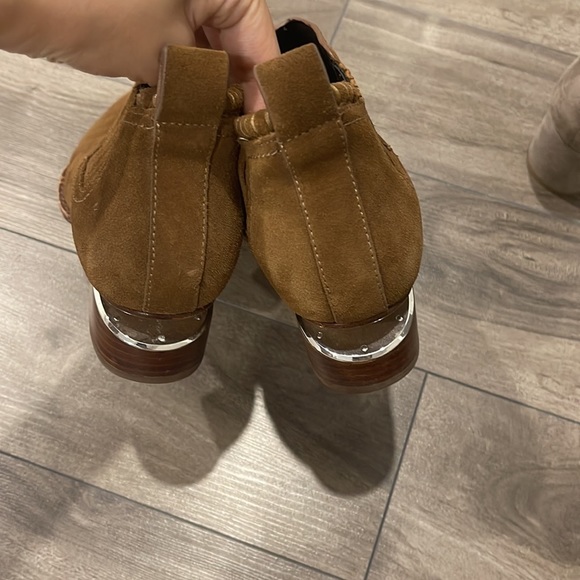 These heels - Picture 4 of 7